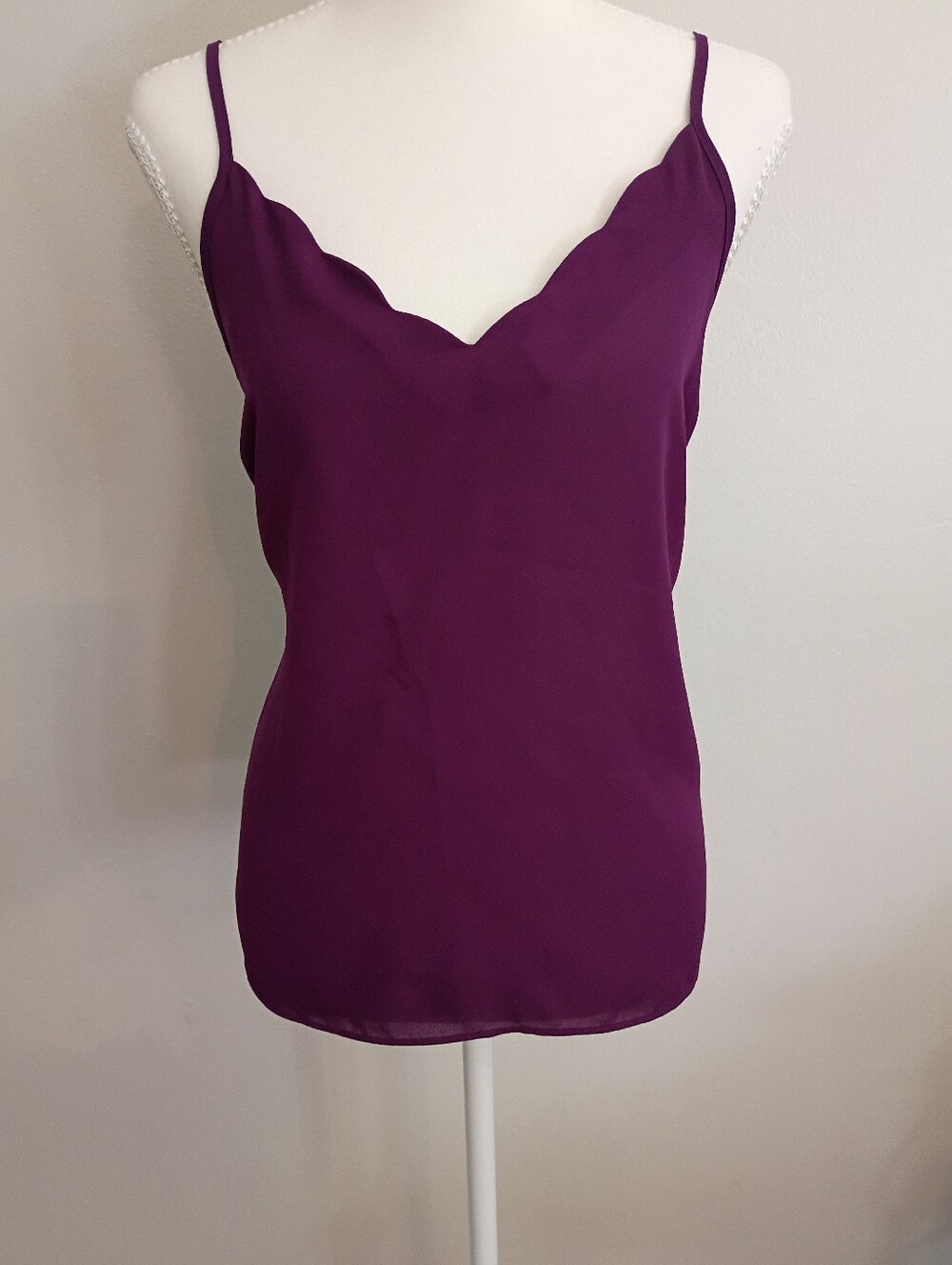 Express Deep Purple Scallop-Edge V-Neck Cami